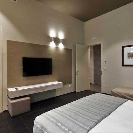 פארמה Salina Luxury Suites מראה חיצוני תמונה
