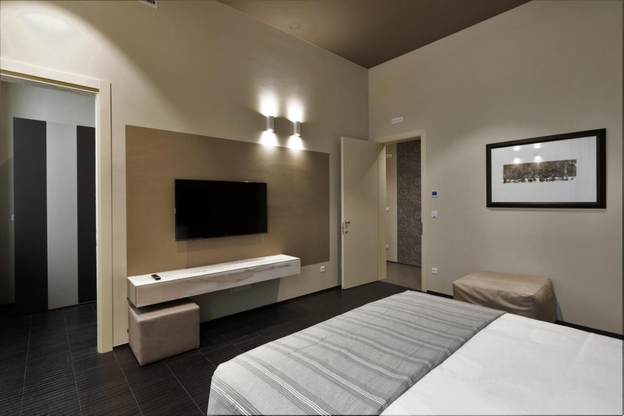 פארמה Salina Luxury Suites מראה חיצוני תמונה